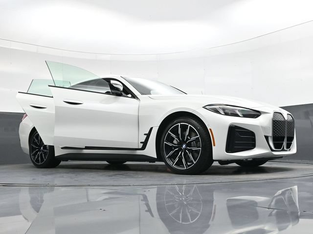 New 2026 BMW i4 xDrive40i w/ M Sport Package AWD/4WD image 43