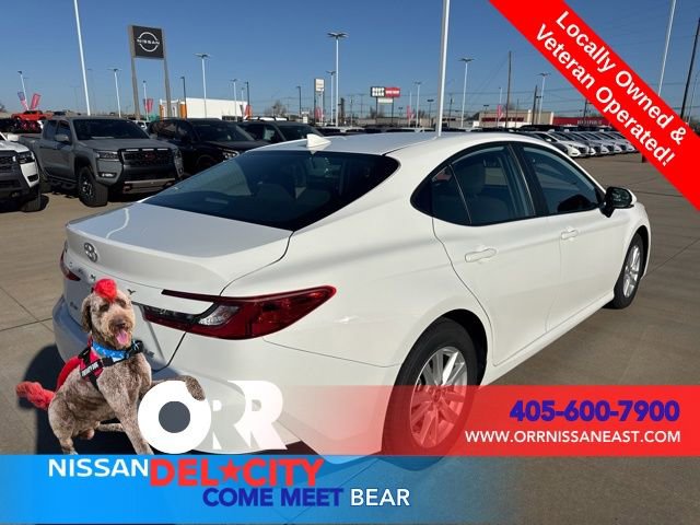 Used 2025 Toyota Camry LE FWD image 5