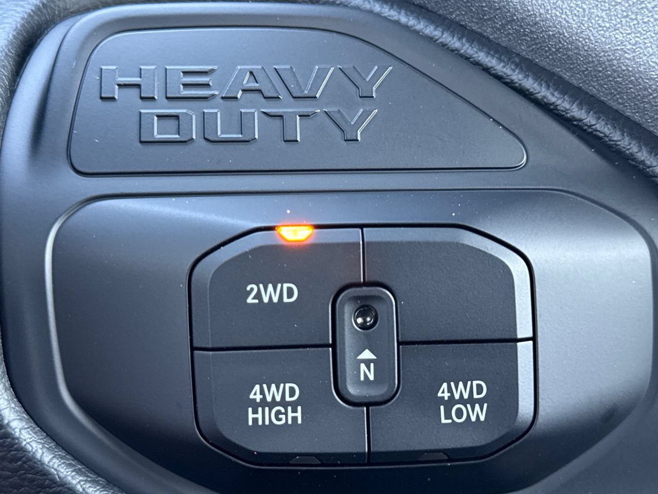 Used 2025 RAM 2500 Laramie AWD/4WD image 21