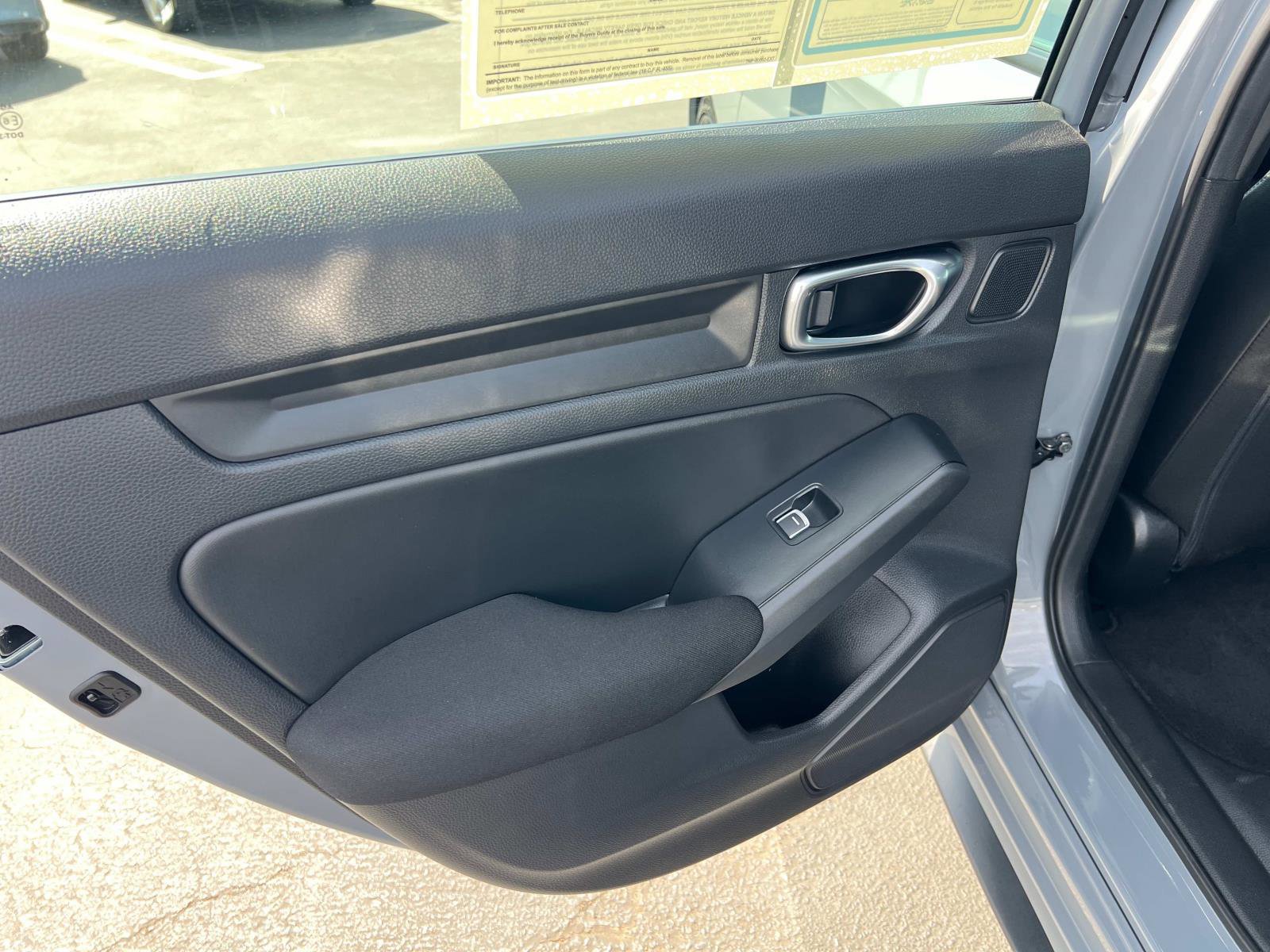 Used 2025 Honda Civic Sport image 17