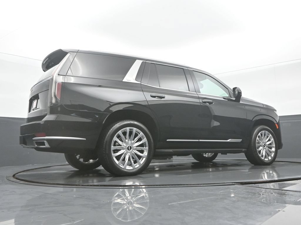 Used 2023 Cadillac Escalade Premium Luxury AWD/4WD image 34