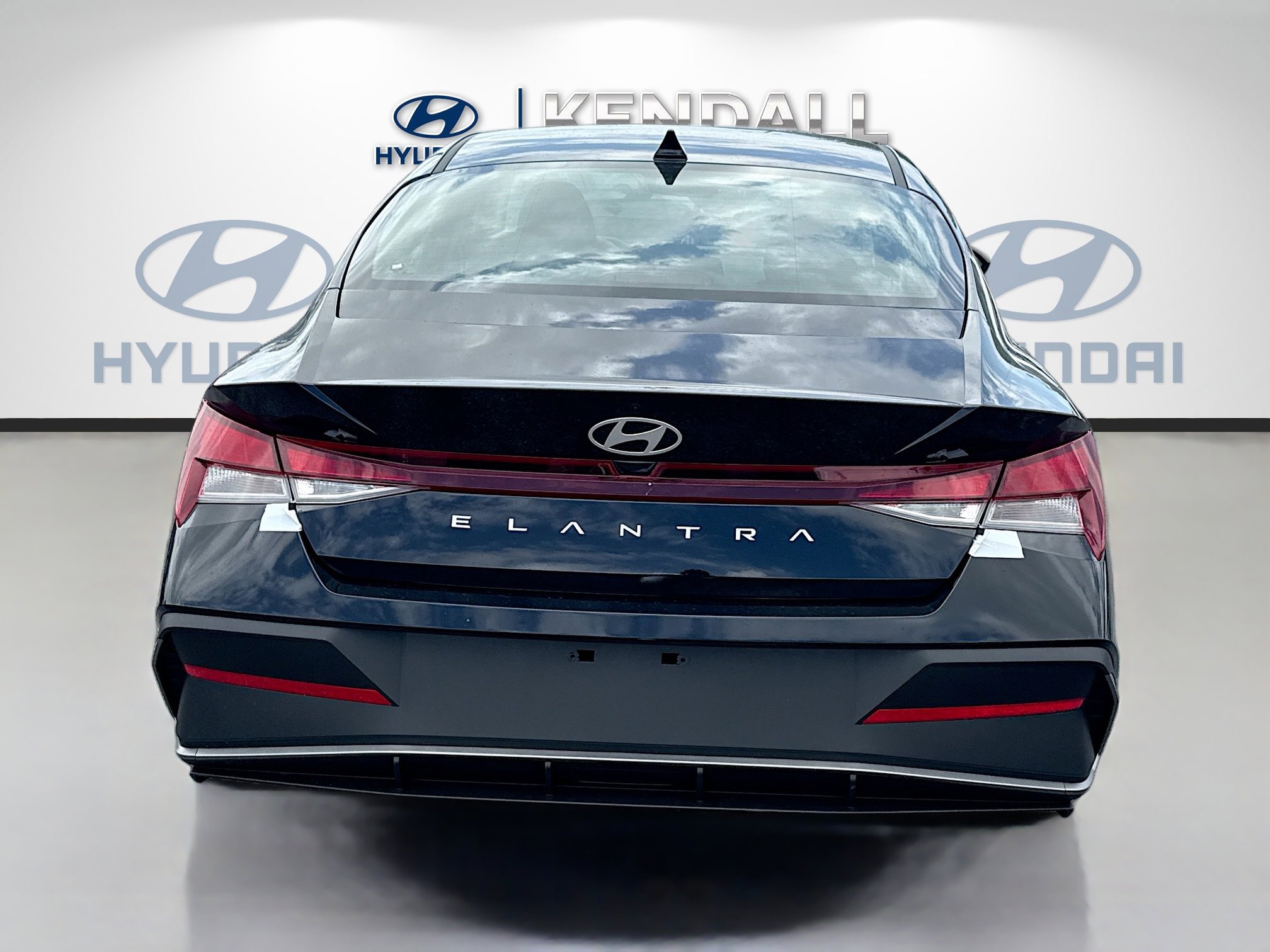 New 2026 Hyundai Elantra SE FWD image 5