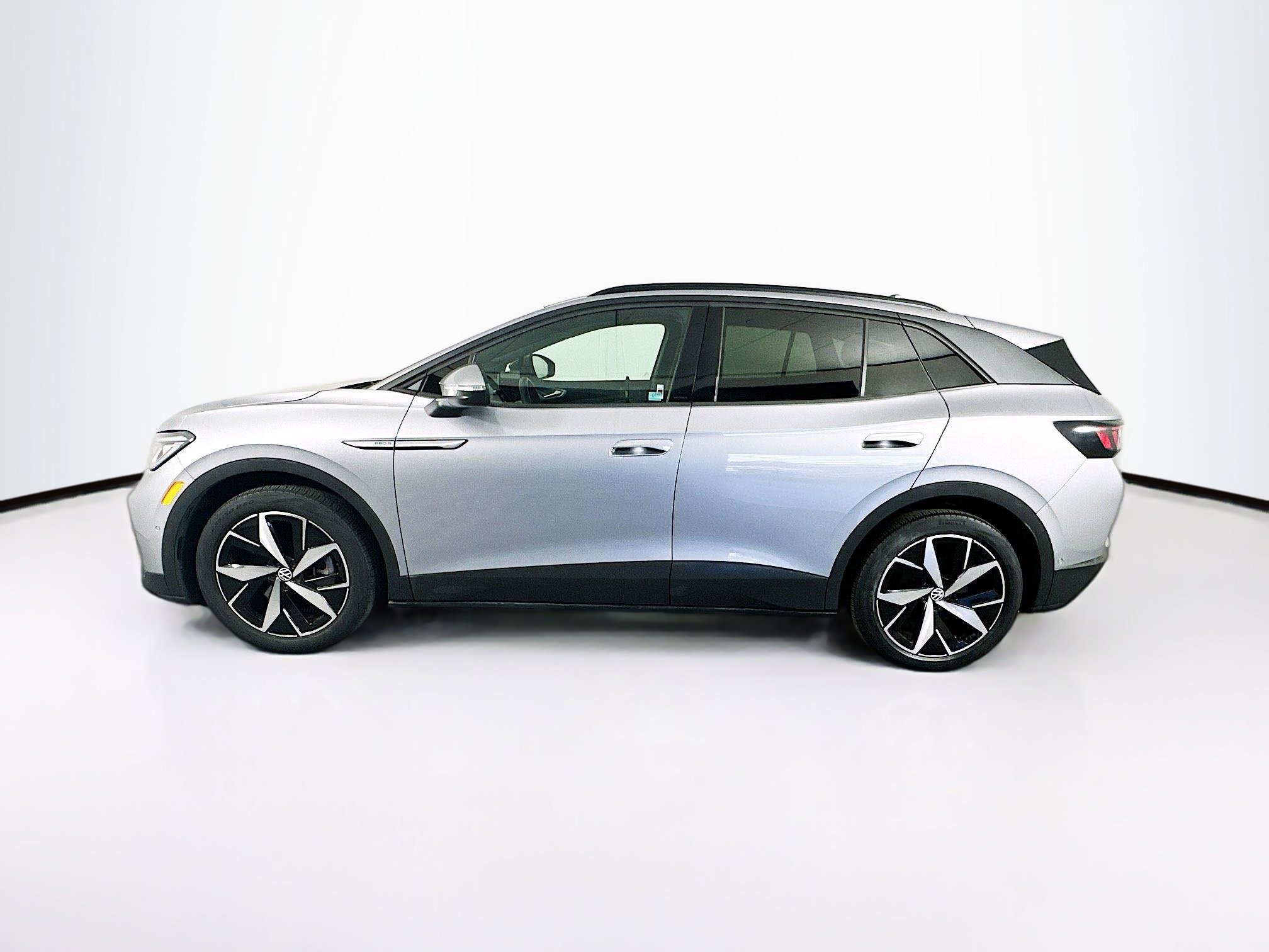 Used 2023 Volkswagen ID.4 Pro S image 4