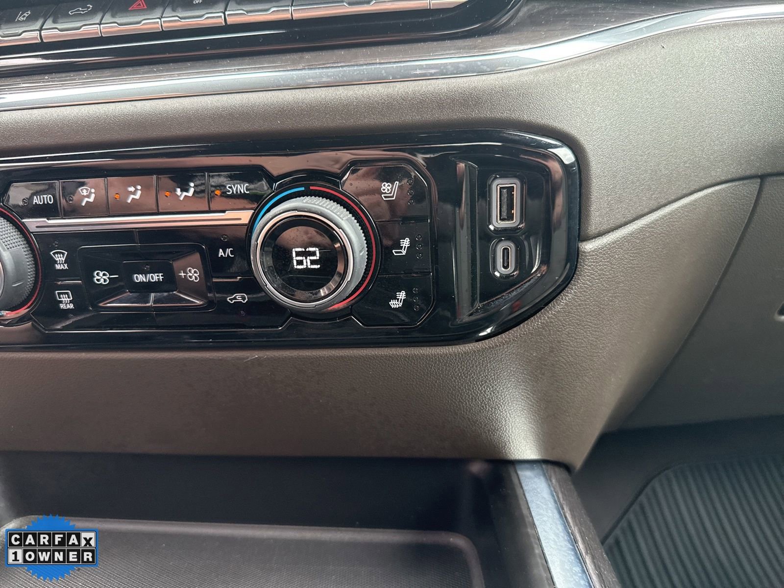 Used 2024 Chevrolet Silverado 2500 LTZ w/ LTZ Convenience Package image 20