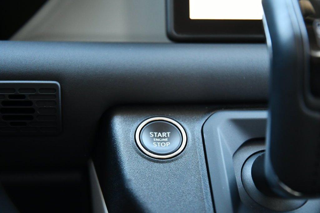 Used 2024 Land Rover Defender 90 S AWD/4WD image 18