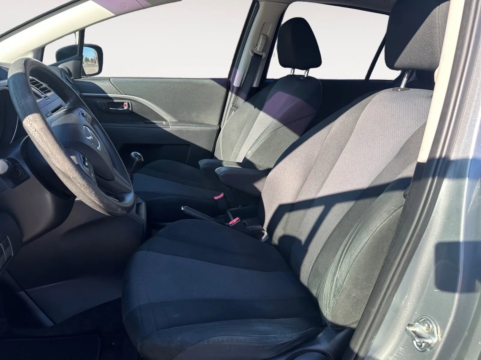 Used 2013 MAZDA MAZDA5 Sport image 10