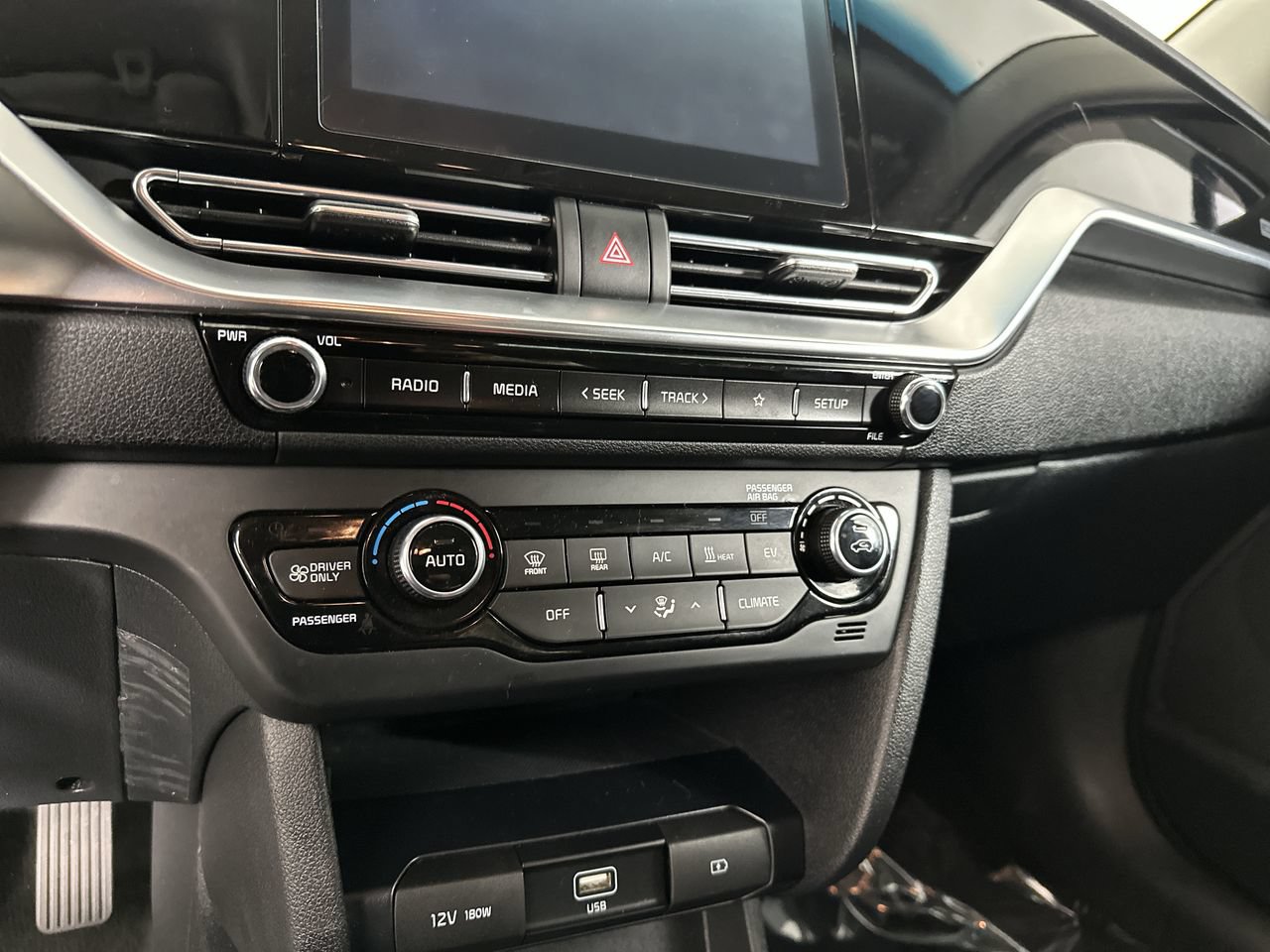 Used 2021 Kia Niro EX FWD image 15