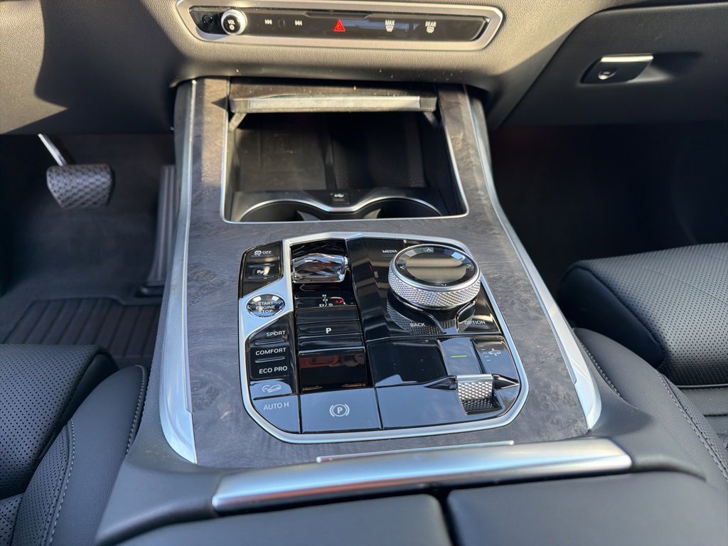 Certified 2024 BMW X7 xDrive40i w/ Premium Package image 13