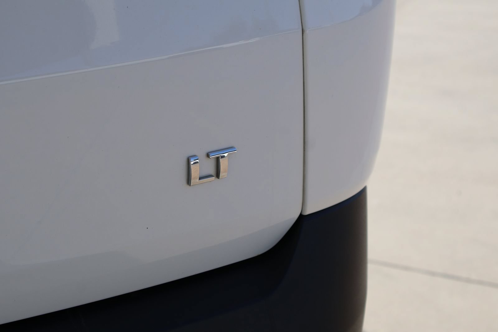Used 2021 Chevrolet Traverse LT FWD image 8