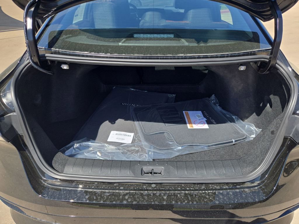 New 2026 Nissan Sentra SR w/ Floor Mat Package FWD image 27