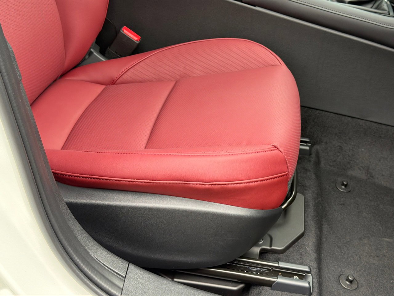 New 2026 MAZDA MAZDA3 Hatchback w/Premium Plus Pkg image 11