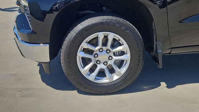 Used 2022 Chevrolet Silverado 1500 LT AWD/4WD image 33