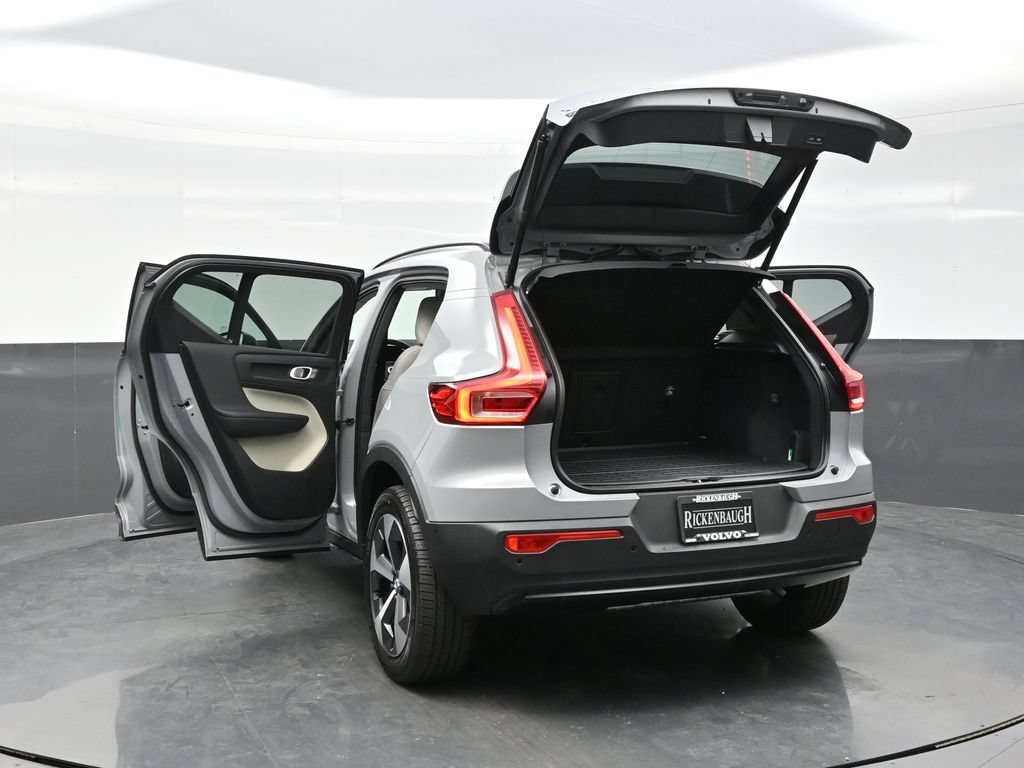 New 2026 Volvo XC40 B5 Plus w/ Protection Package Premier AWD/4WD image 41