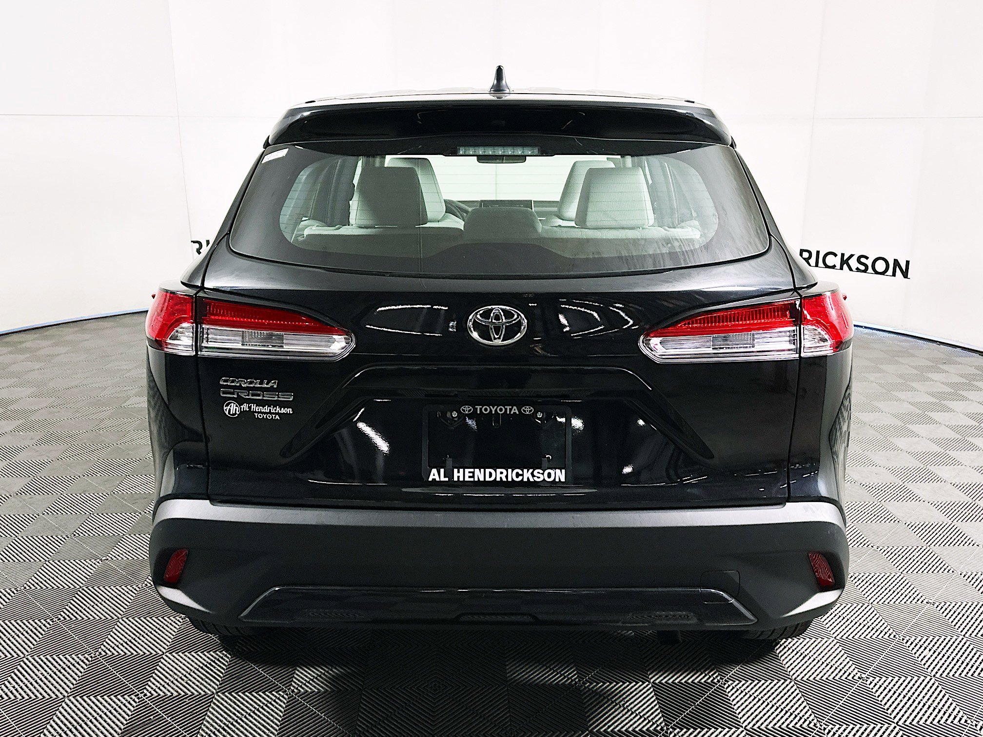 Used 2023 Toyota Corolla Cross L image 4