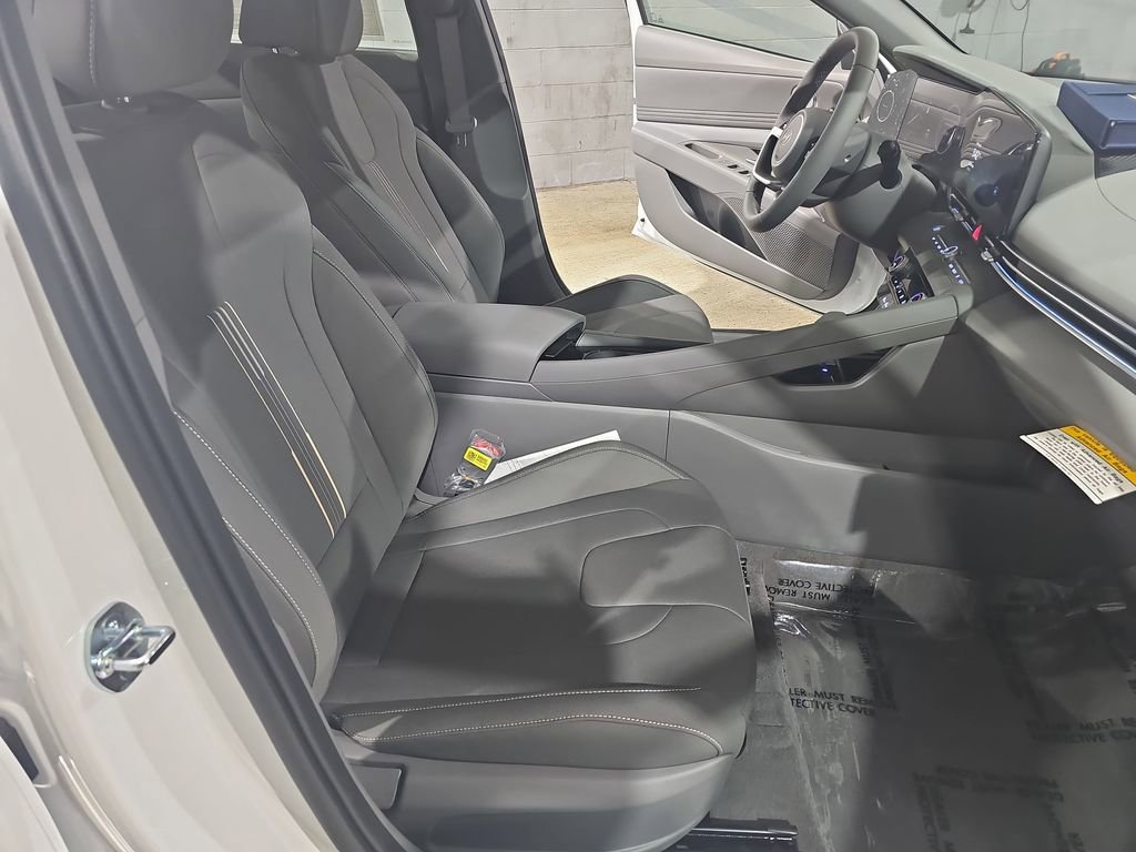 New 2026 Hyundai Elantra Sport image 10