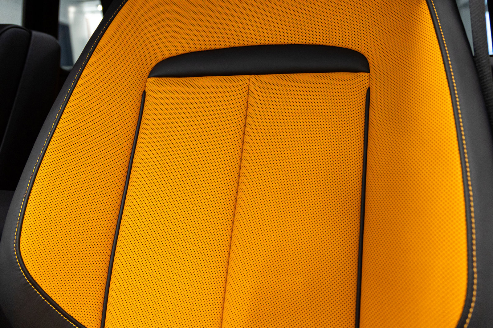 New 2026 Rolls-Royce Cullinan Black Badge image 38