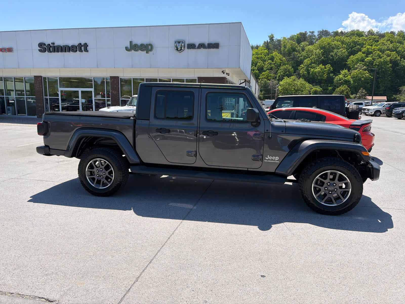Used 2020 Jeep Gladiator Overland AWD/4WD image 5