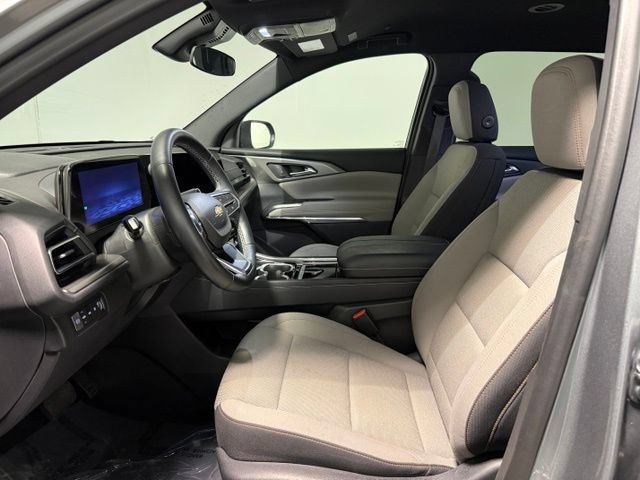 Used 2024 Chevrolet Traverse LT AWD/4WD image 13