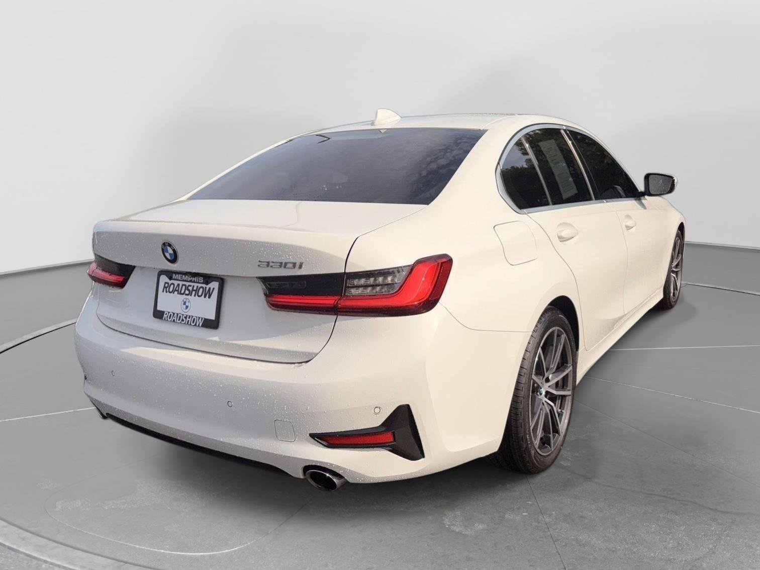 Used 2021 BMW 330i Sedan w/ Convenience Package RWD image 5