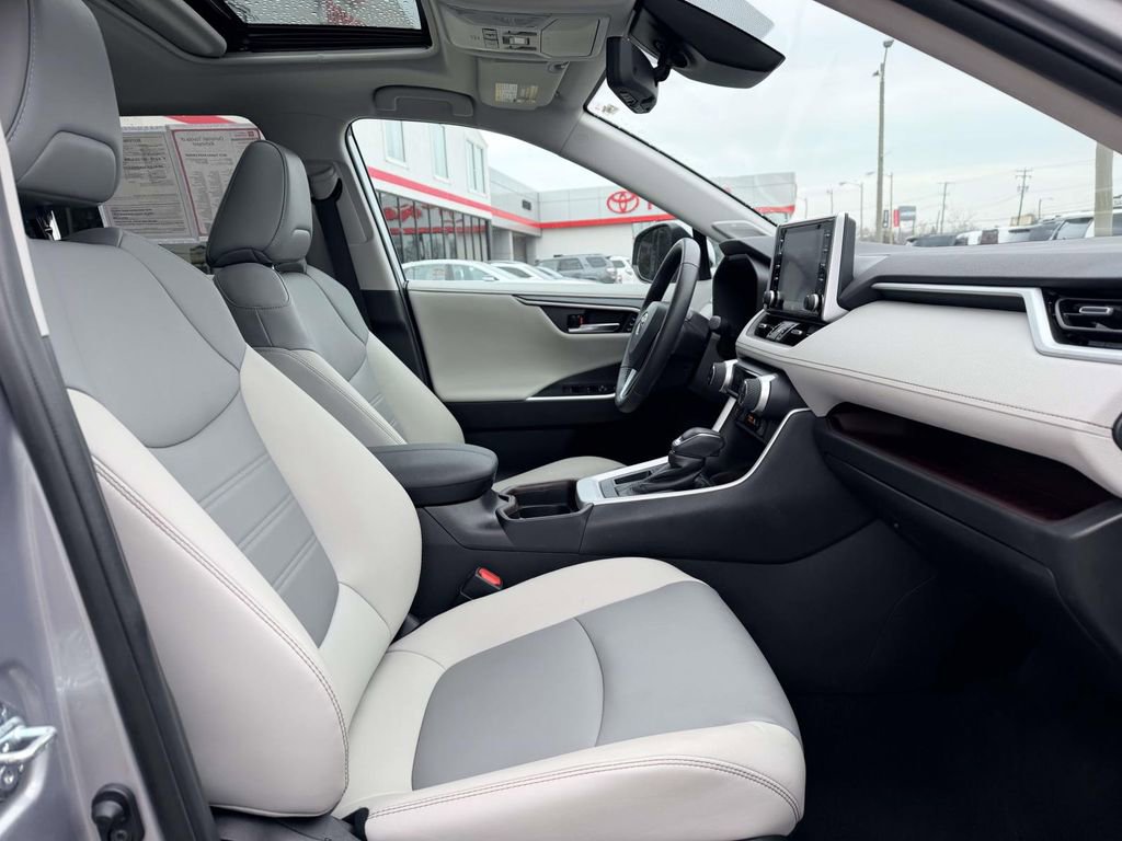 Certified 2021 Toyota RAV4 Limited image 13