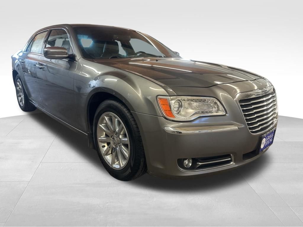 Used 2012 Chrysler 300 Limited image 9
