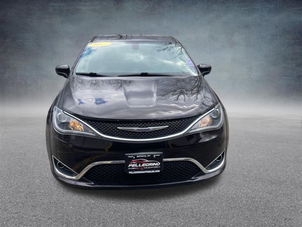 Used 2017 Chrysler Pacifica Touring Plus w/ Tire & Wheel Group image 11