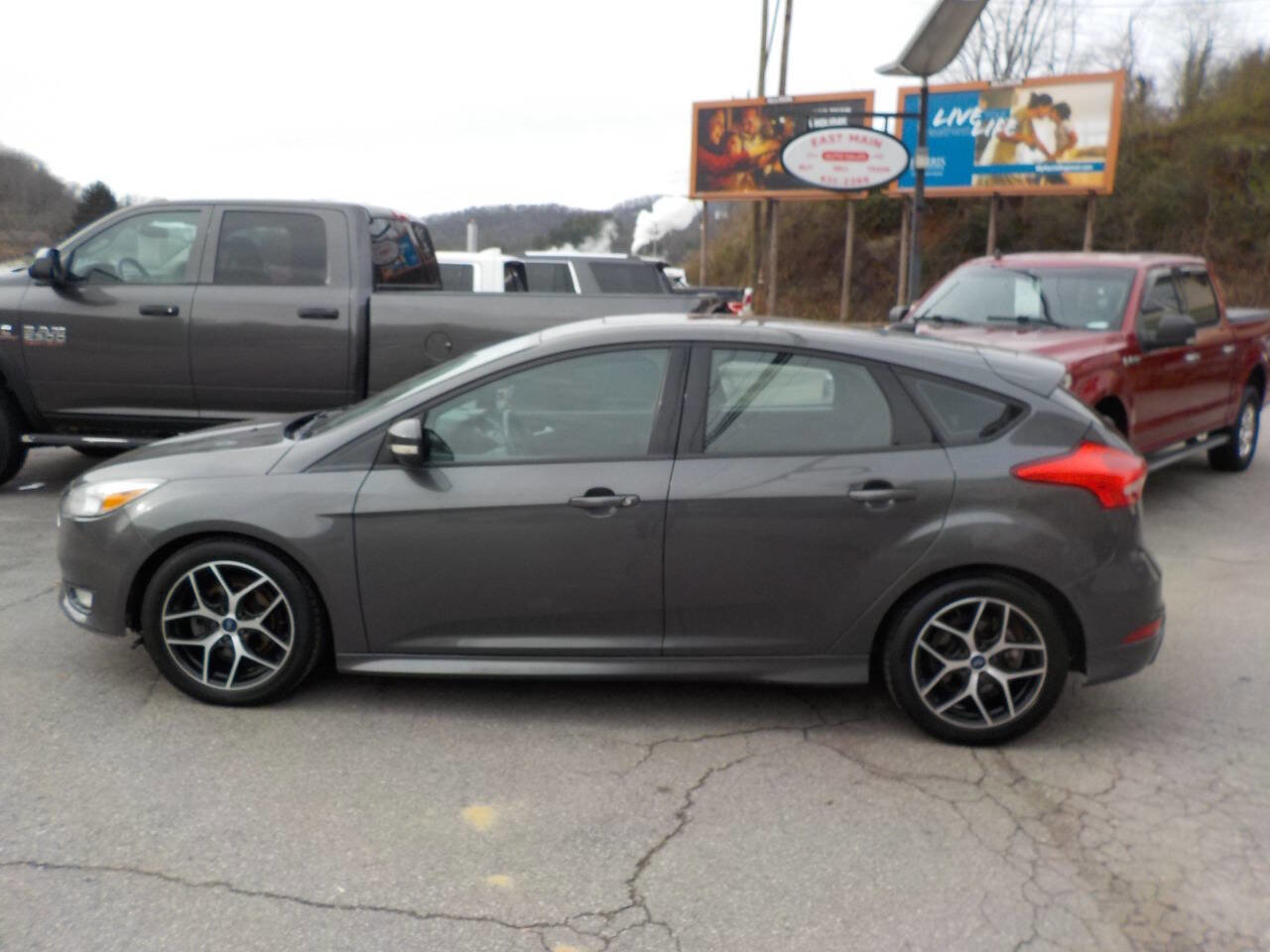 Used 2015 Ford Focus SE w/ SE Sport Package