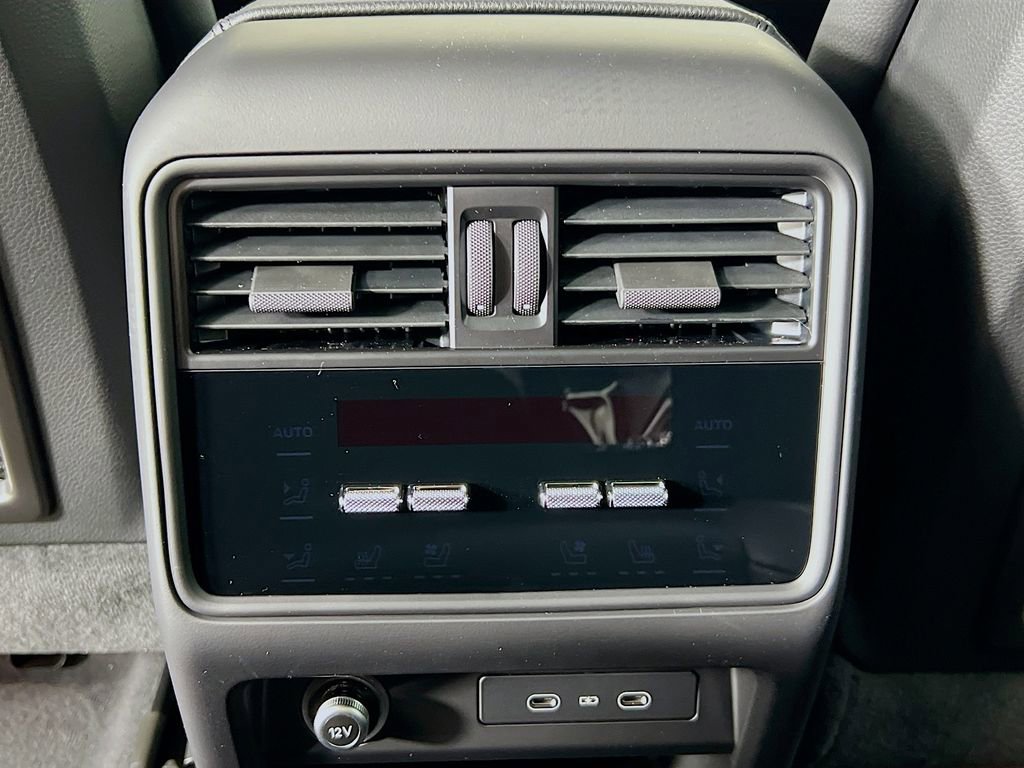 New 2026 Porsche Cayenne image 27