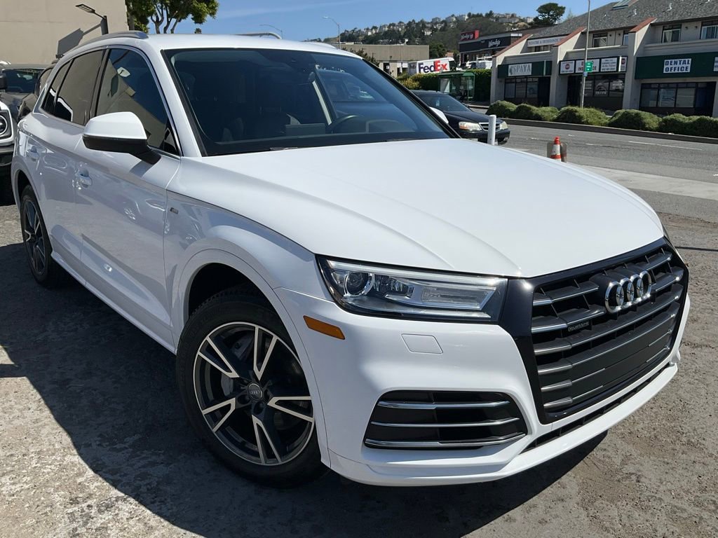 Used 2020 Audi Q5 e Premium w/ Convenience Package image 1