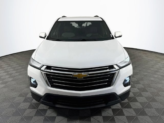 Used 2023 Chevrolet Traverse LT w/ LPO, Cargo Package AWD/4WD image 2