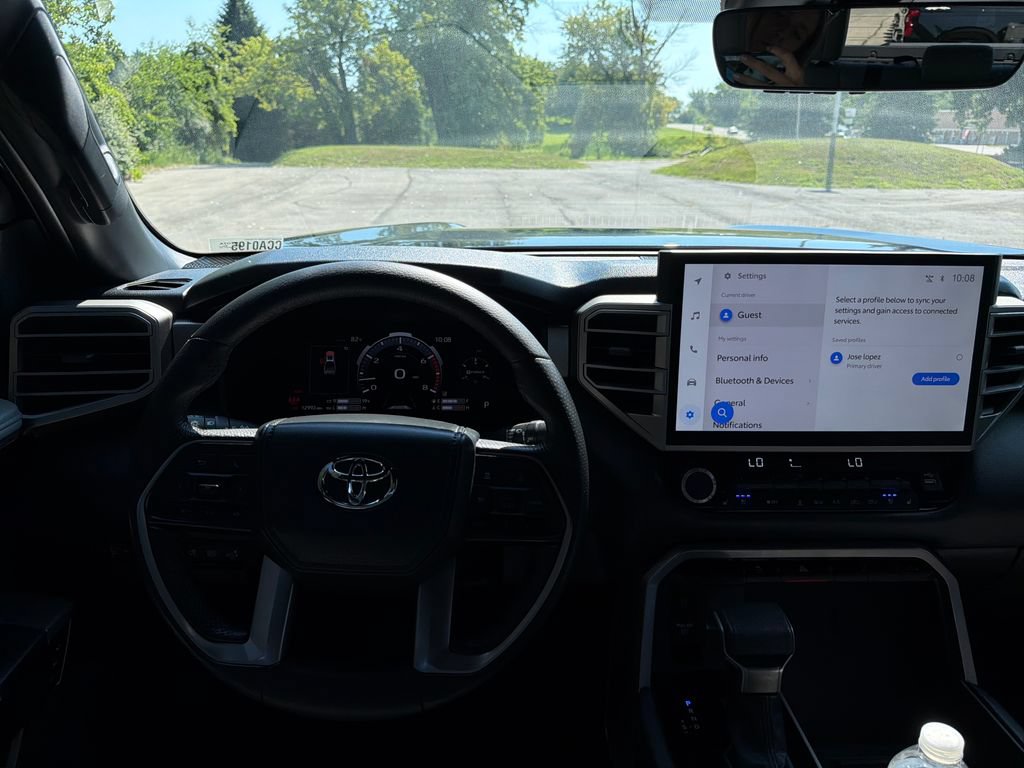Used 2025 Toyota Tundra Limited AWD/4WD image 37