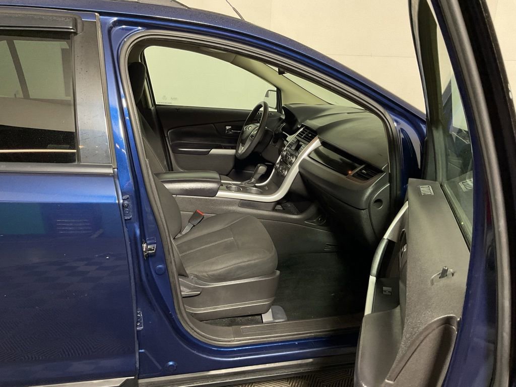Used 2012 Ford Edge SE FWD image 29