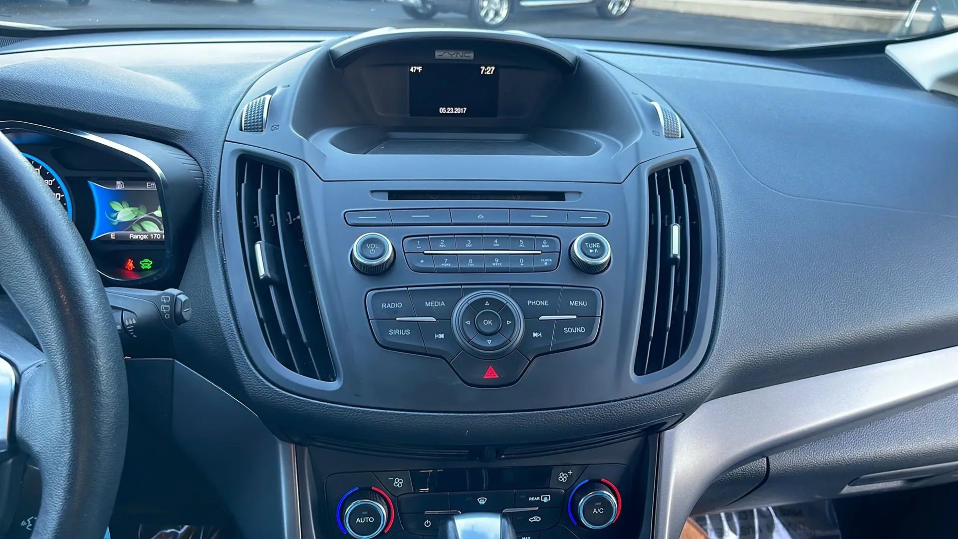 Used 2017 Ford C-MAX SE image 11