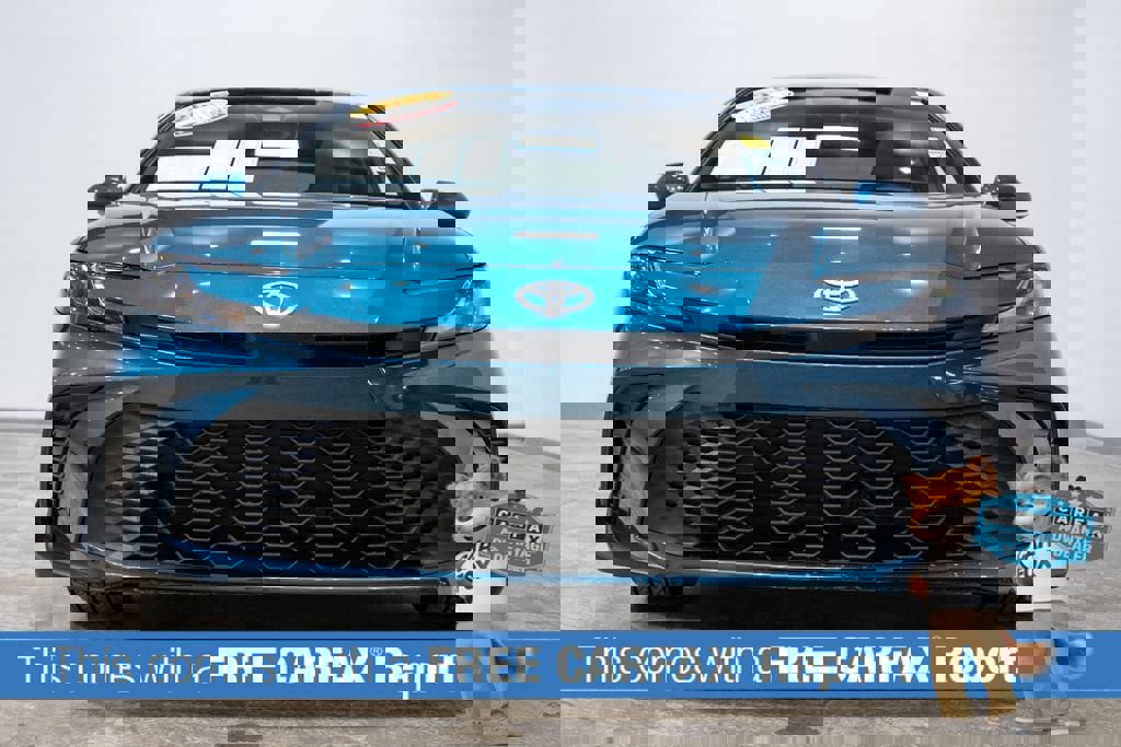 Certified 2025 Toyota Camry SE image 2