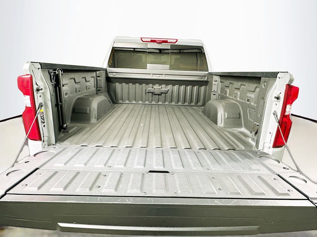 Used 2025 Chevrolet Silverado 1500 ZR2 w/ Technology Package image 27