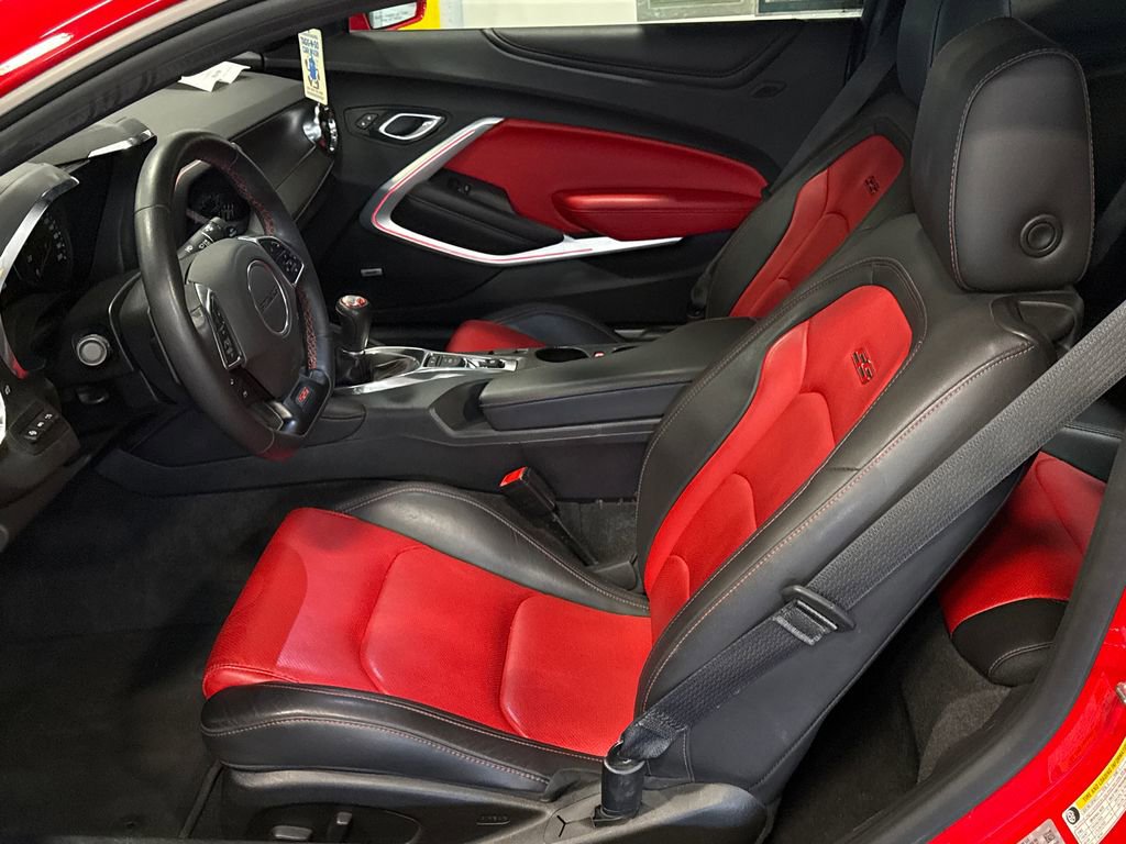 Used 2018 Chevrolet Camaro SS image 8