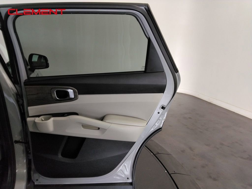 Used 2022 Kia Sorento EX image 34