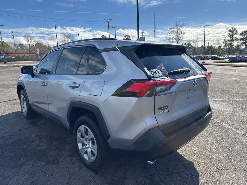 Used 2021 Toyota RAV4 LE image 15