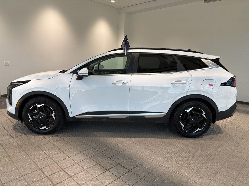 Used 2026 Kia Sportage EX w/ EX Panorama Roof Package FWD image 2