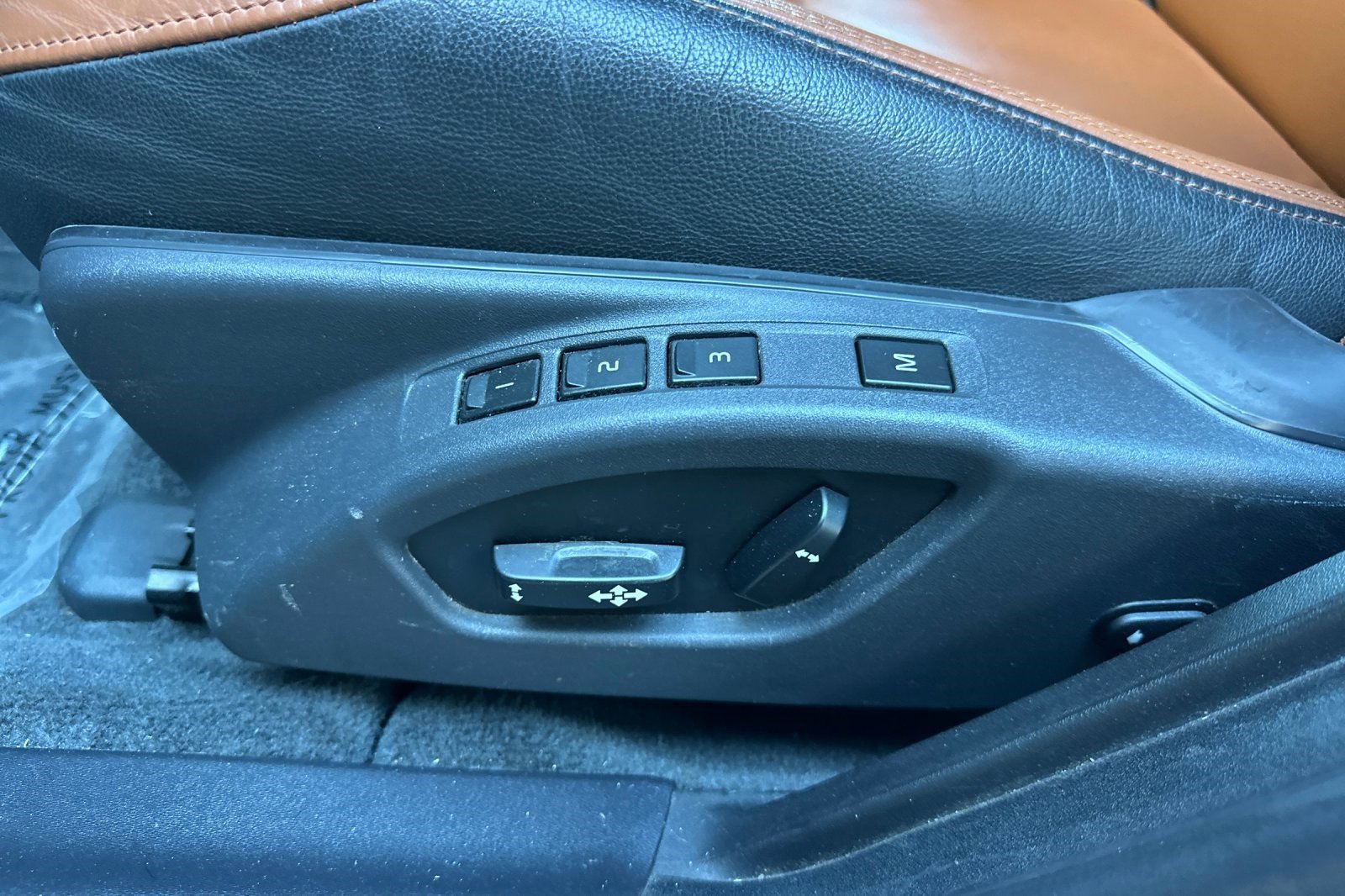 Used 2017 Volvo S60 T5 Inscription Platinum image 14