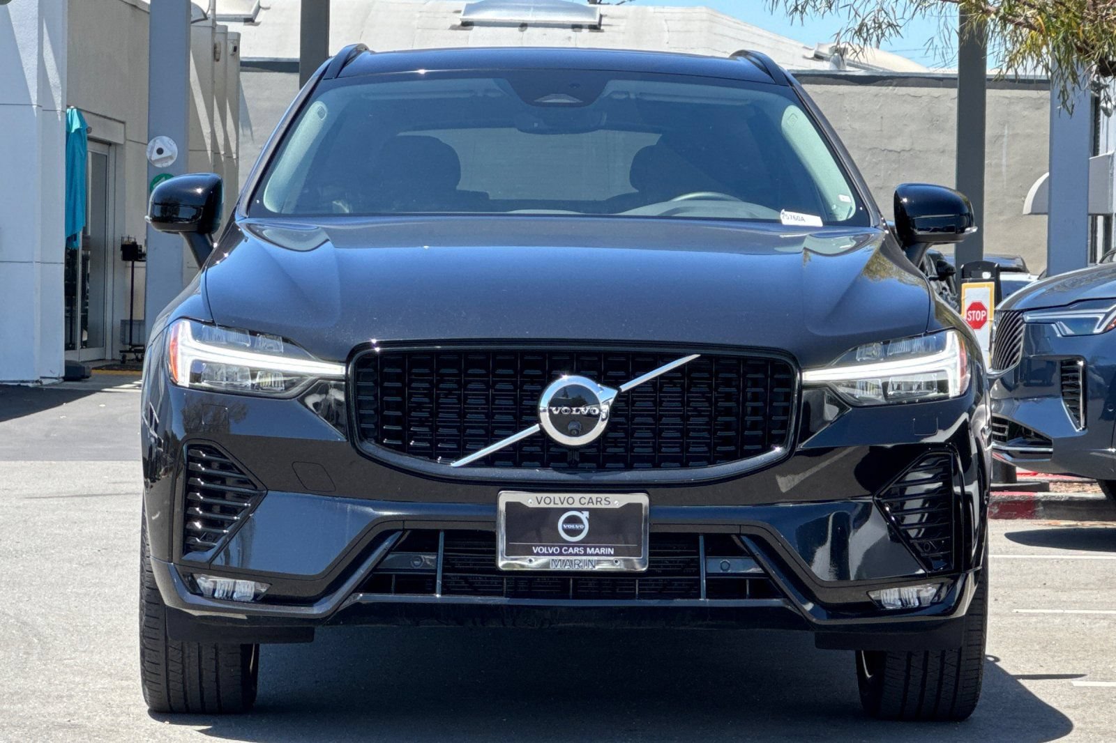 Used 2023 Volvo XC60 B5 Plus w/ Climate Package AWD/4WD image 10