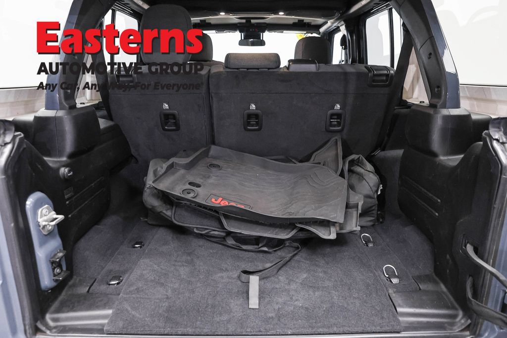 Used 2024 Jeep Wrangler Unlimited w/ Convenience Group AWD/4WD image 23