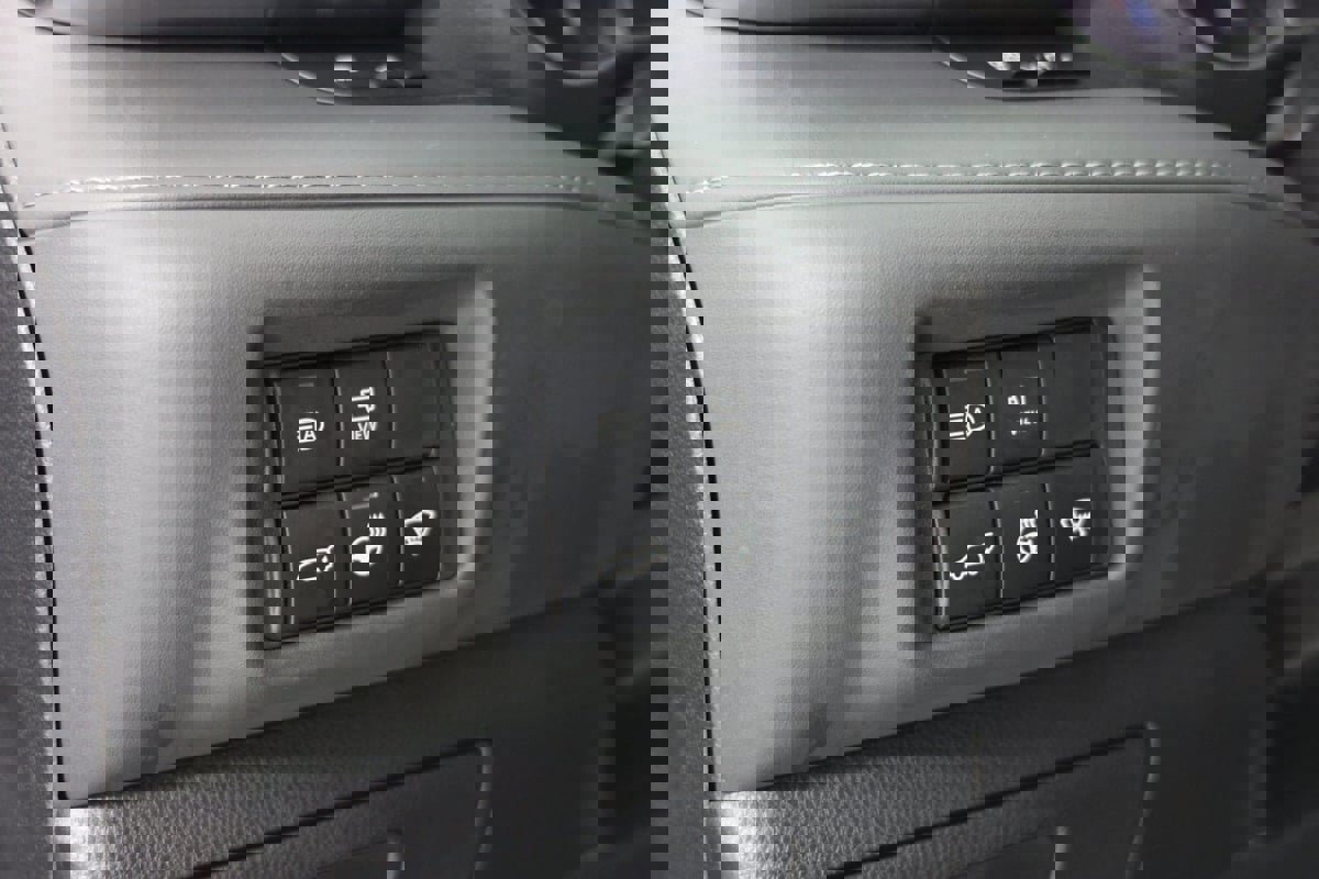 Used 2021 Toyota Highlander Platinum image 26