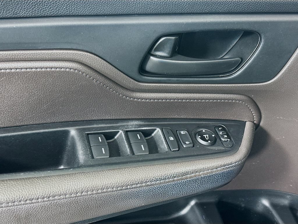 Certified 2019 Honda Odyssey EX image 17
