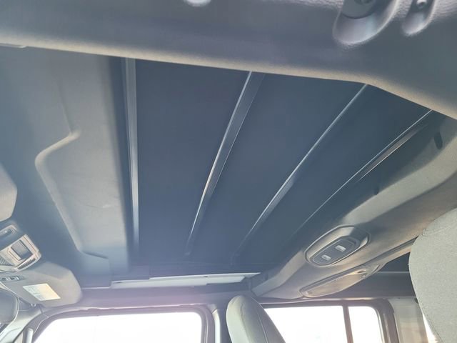 Certified 2025 Jeep Wrangler Unlimited Sahara w/ Safety Group image 17