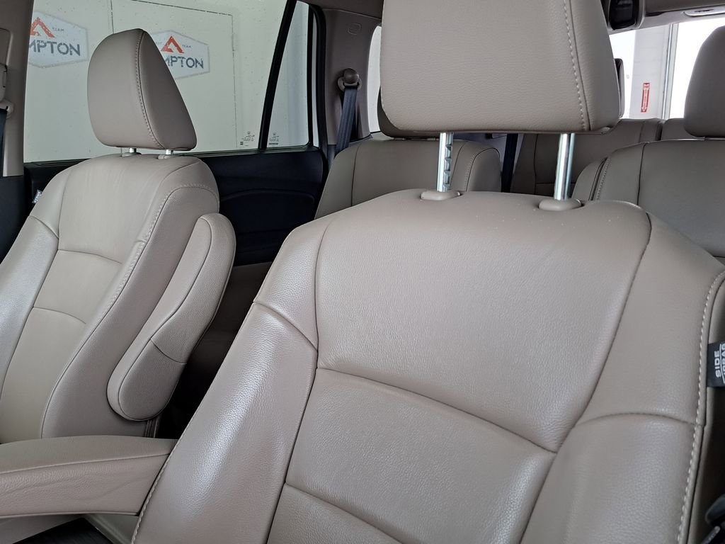Used 2020 Honda Pilot Touring image 22