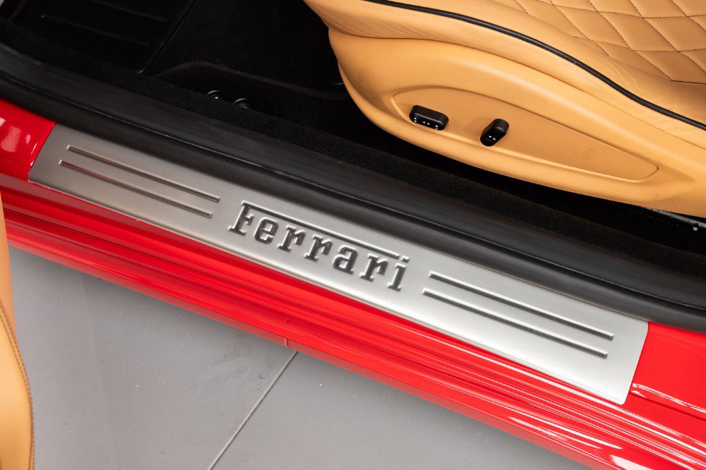 Used 2011 Ferrari California image 62