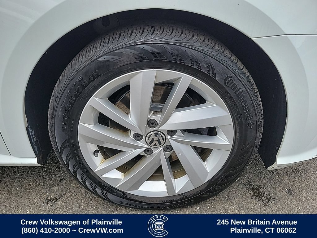 Used 2018 Volkswagen Passat 2.0T SE FWD image 21