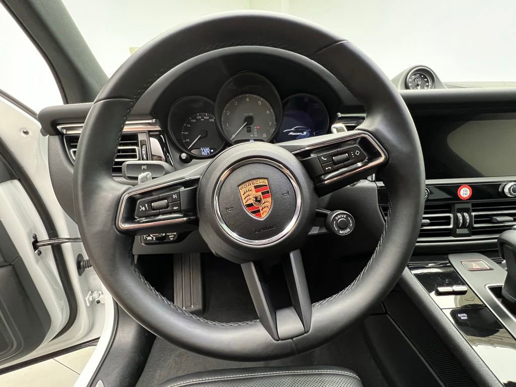 Used 2025 Porsche Macan S AWD/4WD image 7