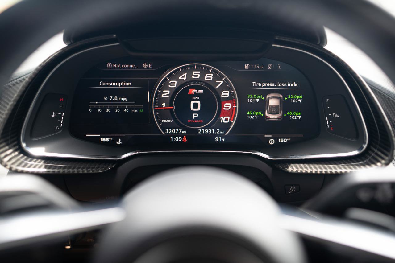 Used 2018 Audi R8 V10 RWD image 42